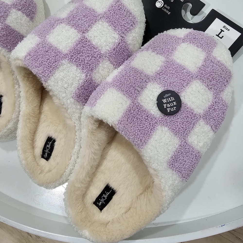 Lavender Checkered Slippers